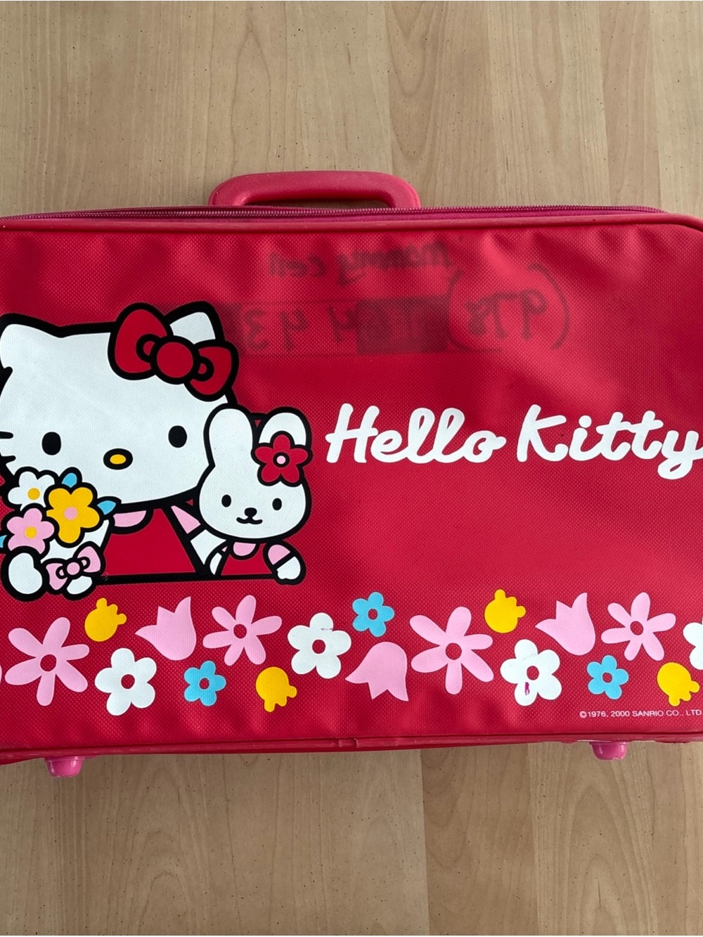 HELLO KITTY Child Size Suitcase.  2000 Red. See Pictures For Details. Fair Cond